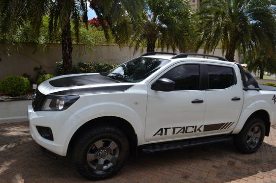 NISSAN FRONTIER 2.3 16V TURBO DIESEL ATTACK CD 4X4 AUTOMÁTICO
